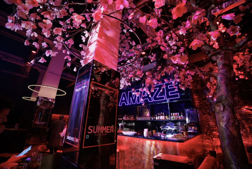 AMAZE Amsterdam — Bar / Lounge — Photo 3