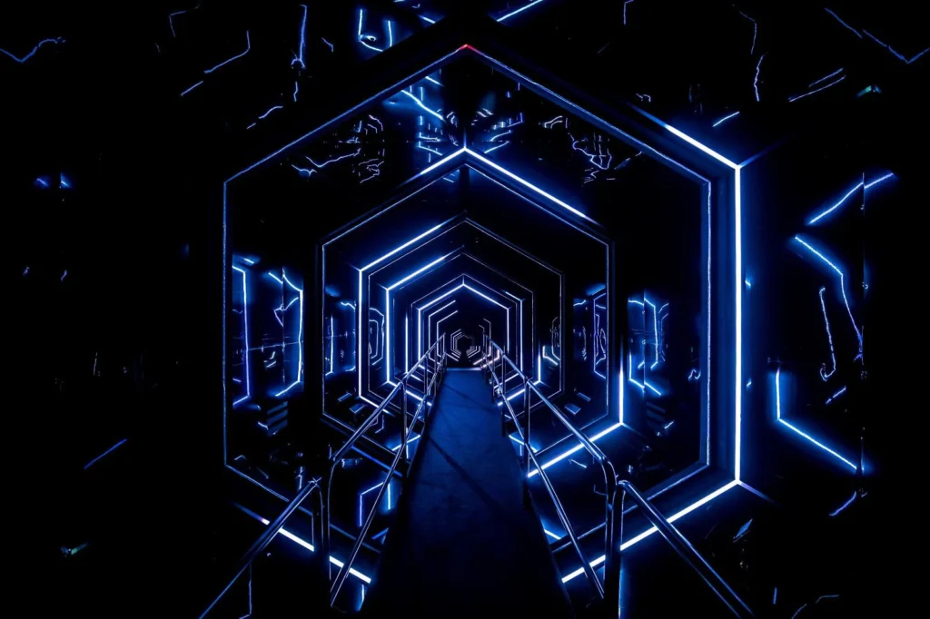 AMAZE Amsterdam — Entrance Tunnel — Photo 1