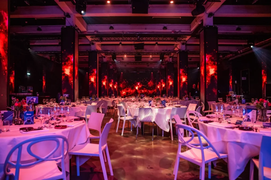 AMAZE Amsterdam – Grote LED zaal – 15.-diner-global-