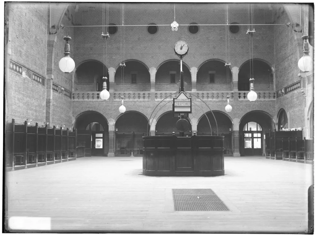 Beurs van Berlage Amsterdam — Effectenbeurszaal — Photo 4