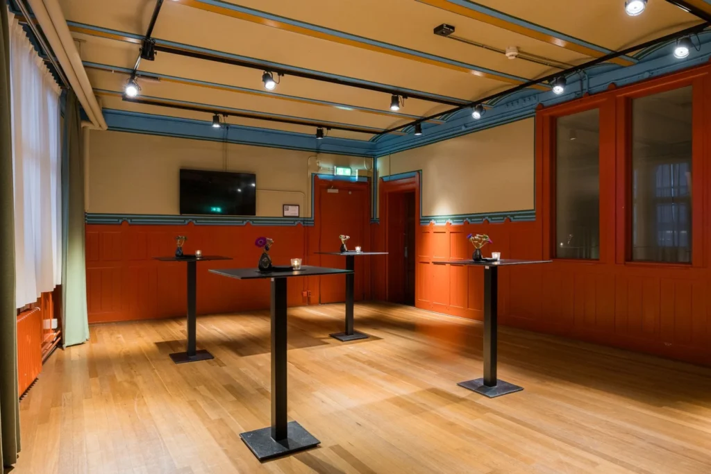 Beurs van Berlage Amsterdam — Red Room Lounge — Photo 4