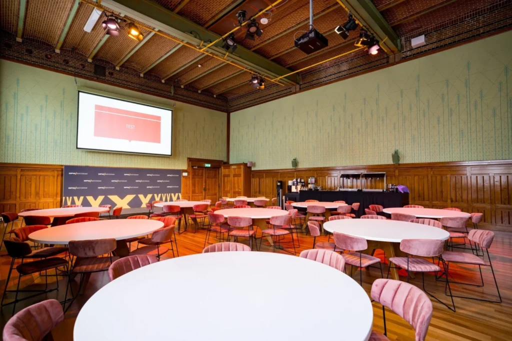 Beurs van Berlage Amsterdam — Veilingzaal — Photo 3