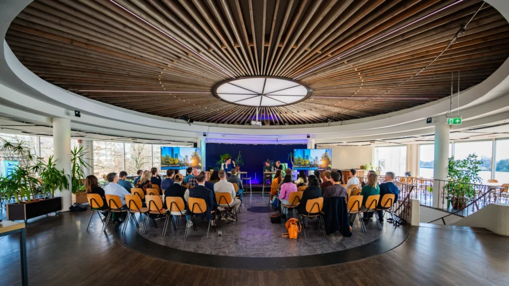 BlueCity (Tropicana-gebouw) – locatie – foto 4