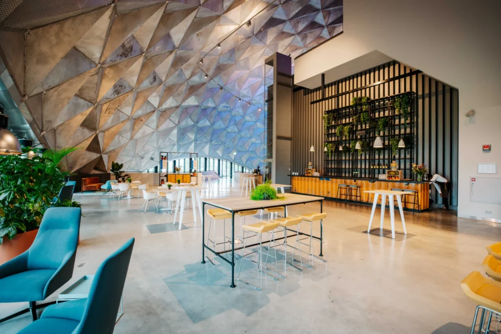 Circa Amsterdam — Foyer and bars — Photo 1