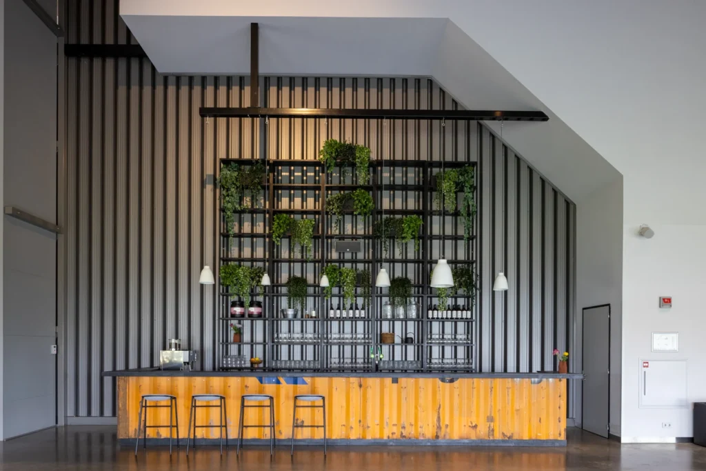 Circa Amsterdam — Foyer and bars — Bar 4