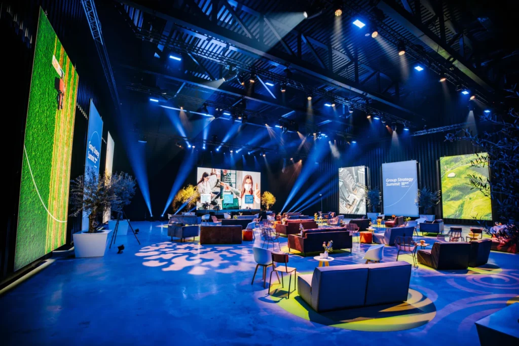 Circa Amsterdam — Plenary Hall — Photo 1