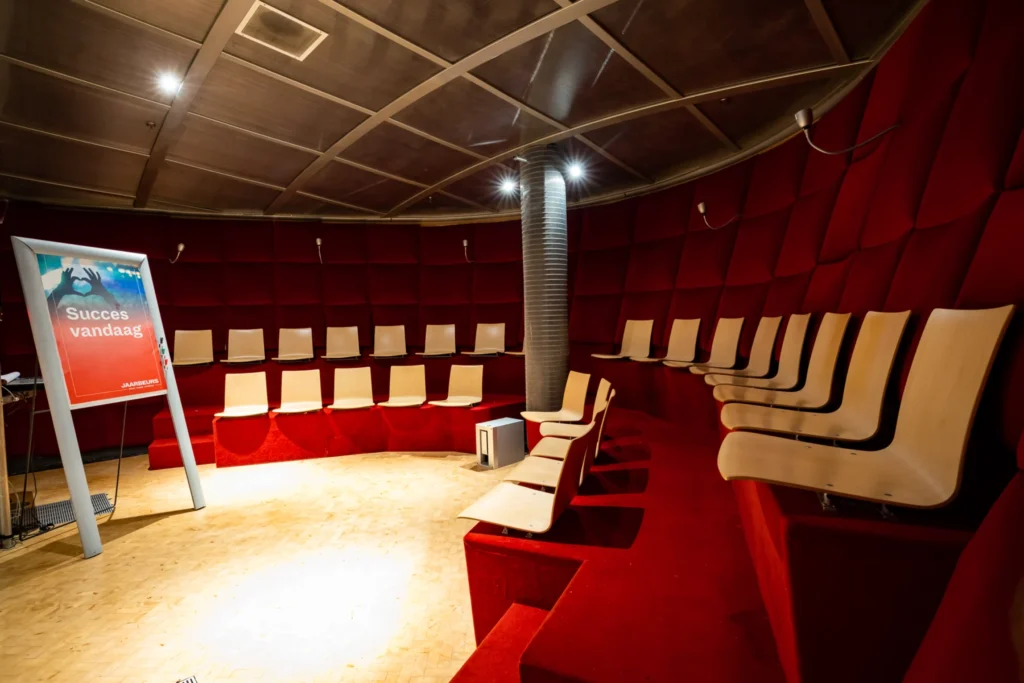 Media Plaza - Jaarbeurs — Sky Theatres – Media Plaza (Auditorium area) — Photo 1