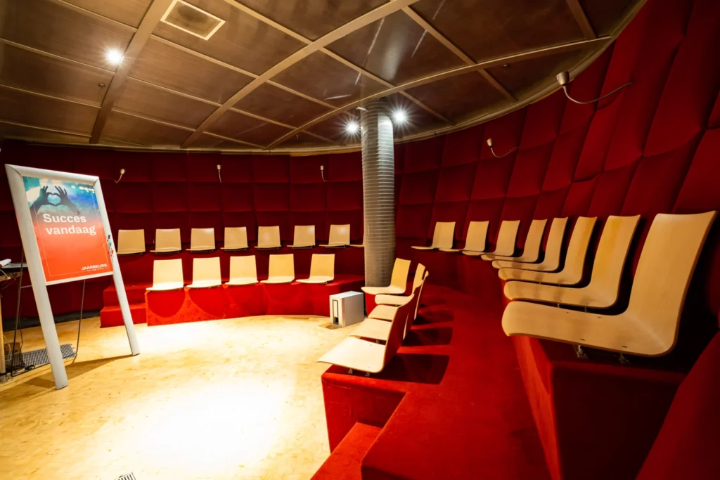 Media Plaza - Jaarbeurs — Sky Theatres – Media Plaza (Auditorium area) — Photo 3