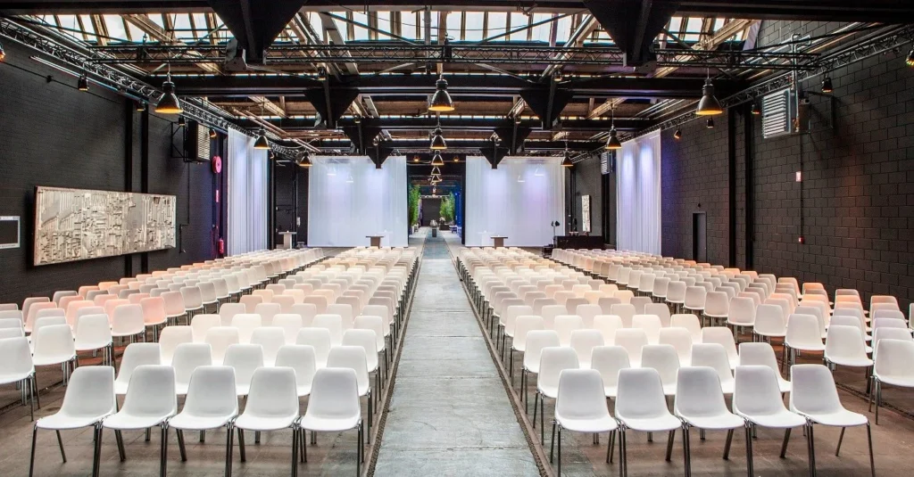 De Rijtuigenloods — Conference Hall — Photo 3