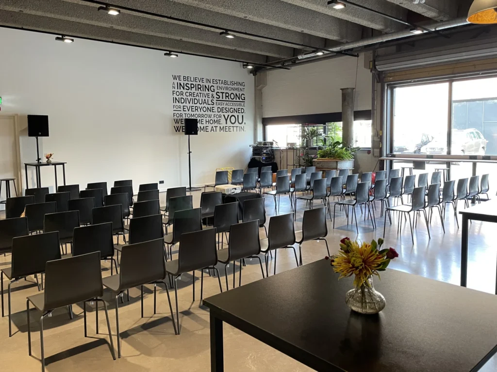 De Tinfabriek - Tin Café - Theateropstelling
