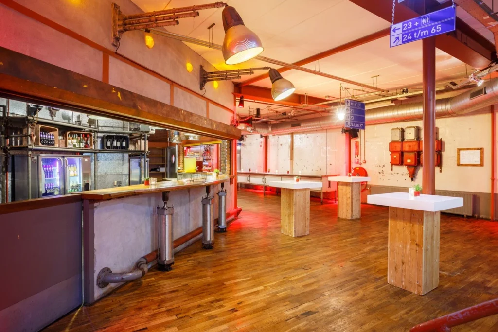 DeFabrique — Foyer — Bar 5