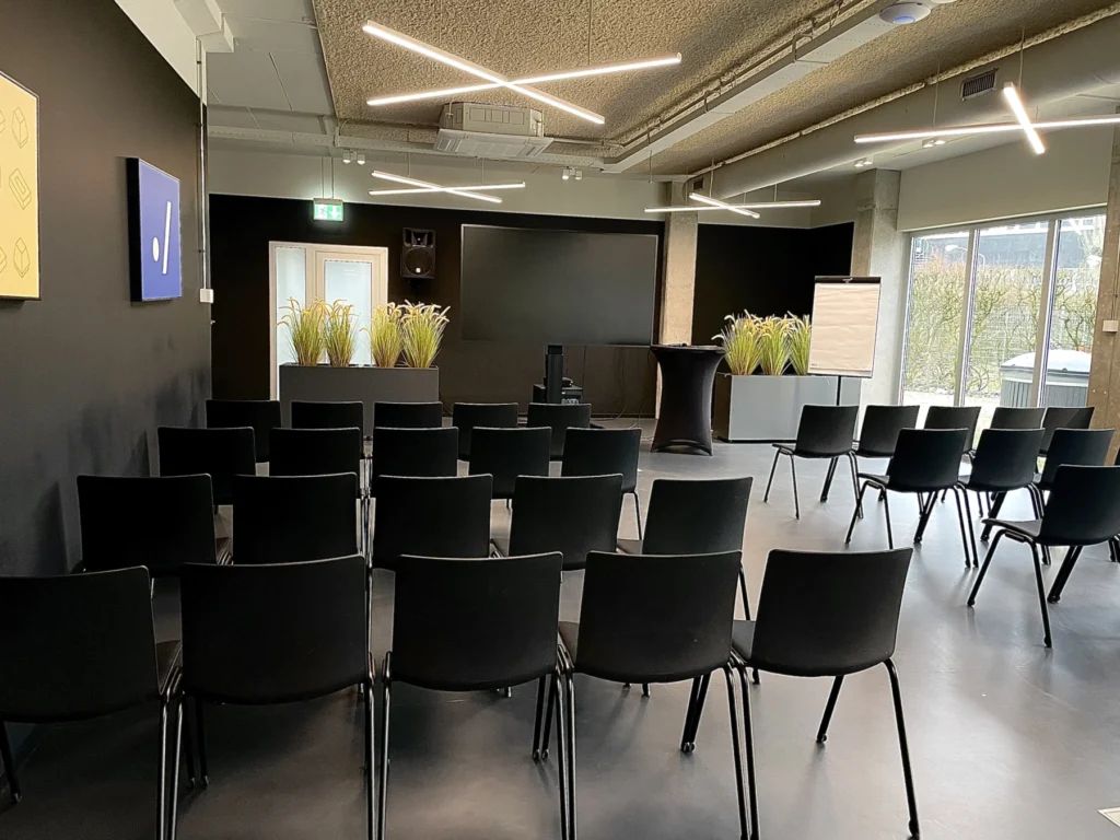 Dotslash Utrecht — Eventspace 2 — Theatre layout 3