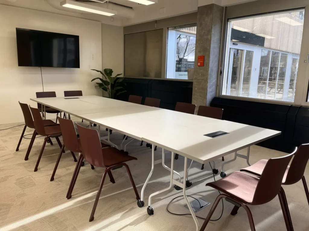 Dotslash Utrecht – locatie – Boardroom ./commit blok-opstelling