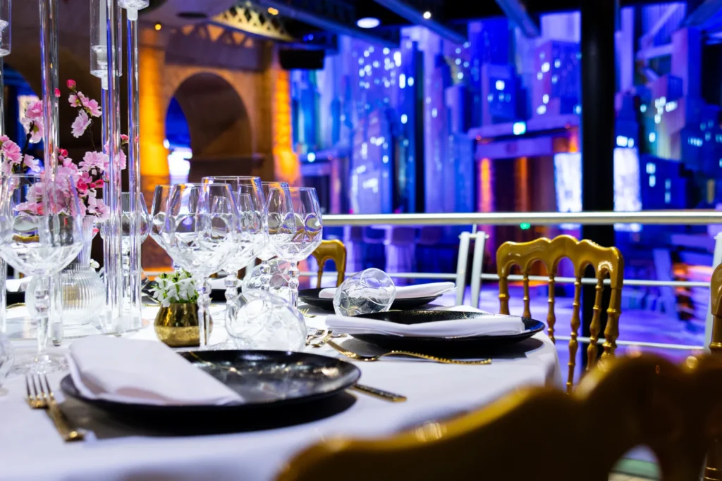 Event Studio's Aalsmeer – Big Apple – Dinner setting @ Big Apple