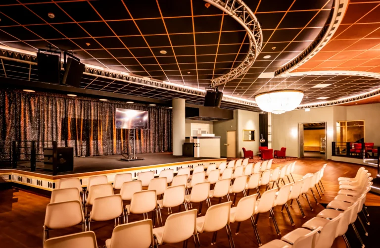 Event Studio's Aalsmeer — Grand Café — Conference setting 1