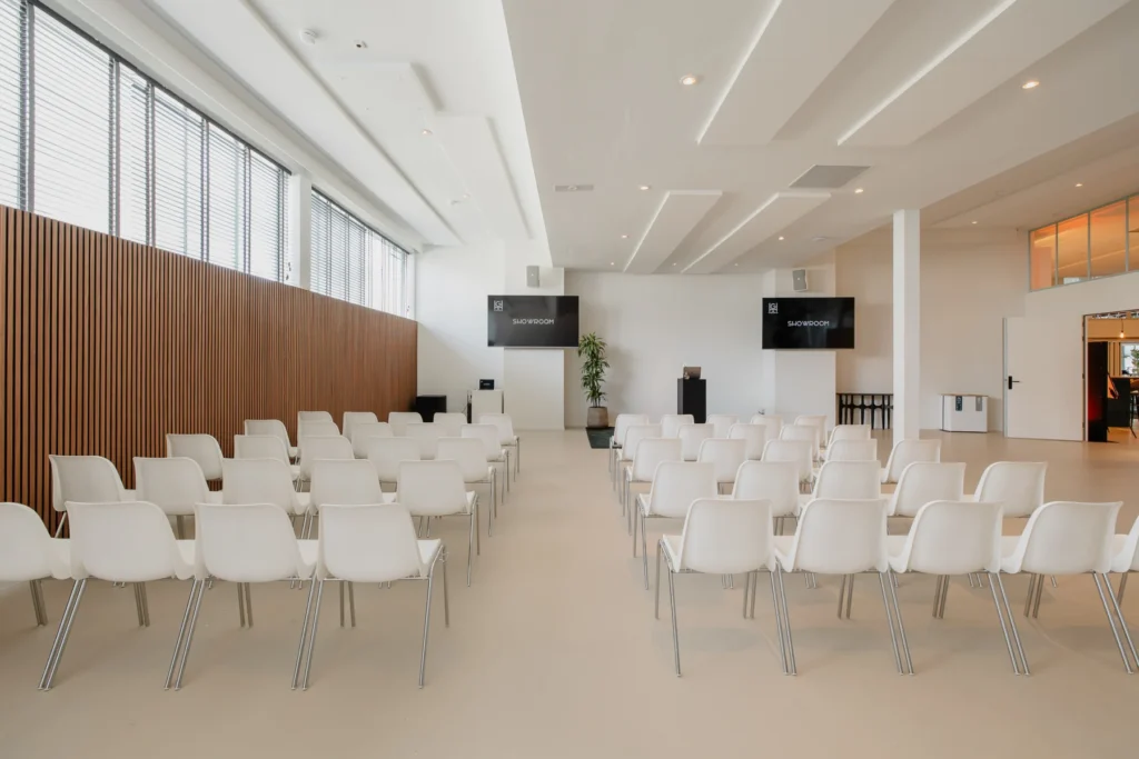 Gooiland — Showroom — Interior 1