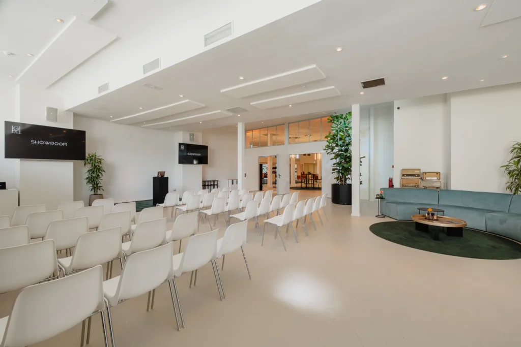Gooiland — Showroom — Interior 2