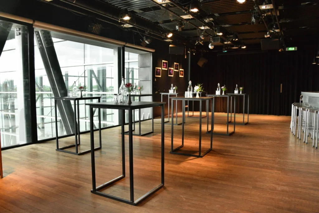 ijVENUES & Movenpick Hotel Amsterdam City Centre — A - Café — Photo 2