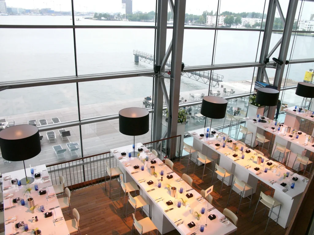 ijVENUES & Movenpick Hotel Amsterdam City Centre – B - Foyerdeck 1 – P-R-020