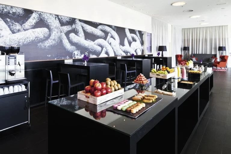 ijVENUES & Movenpick Hotel Amsterdam City Centre – C - Foyer – 1.-Foyer-Area-II