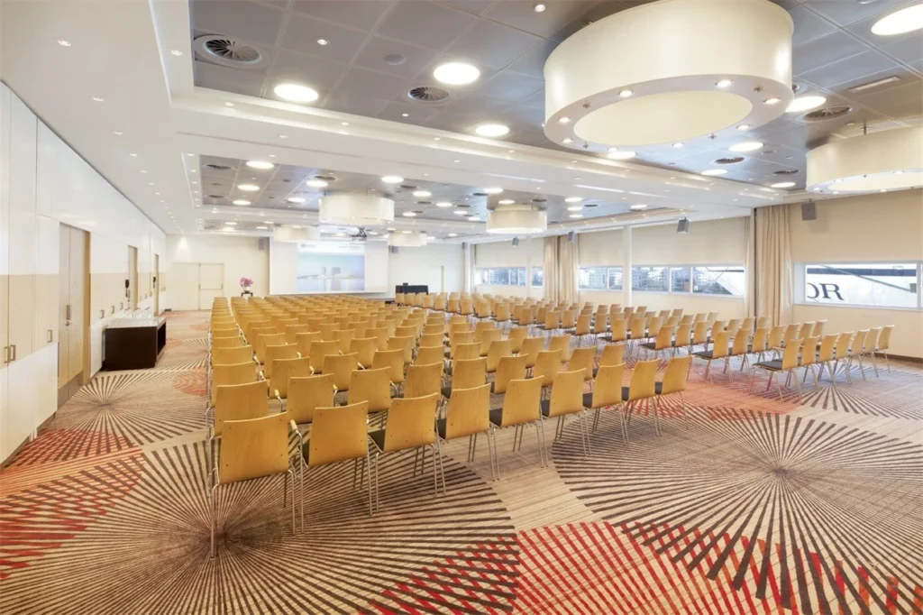 ijVENUES & Movenpick Hotel Amsterdam City Centre – locatie – foto 8