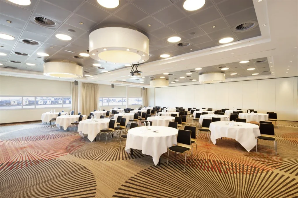 ijVENUES & Movenpick Hotel Amsterdam City Centre – locatie – foto 19