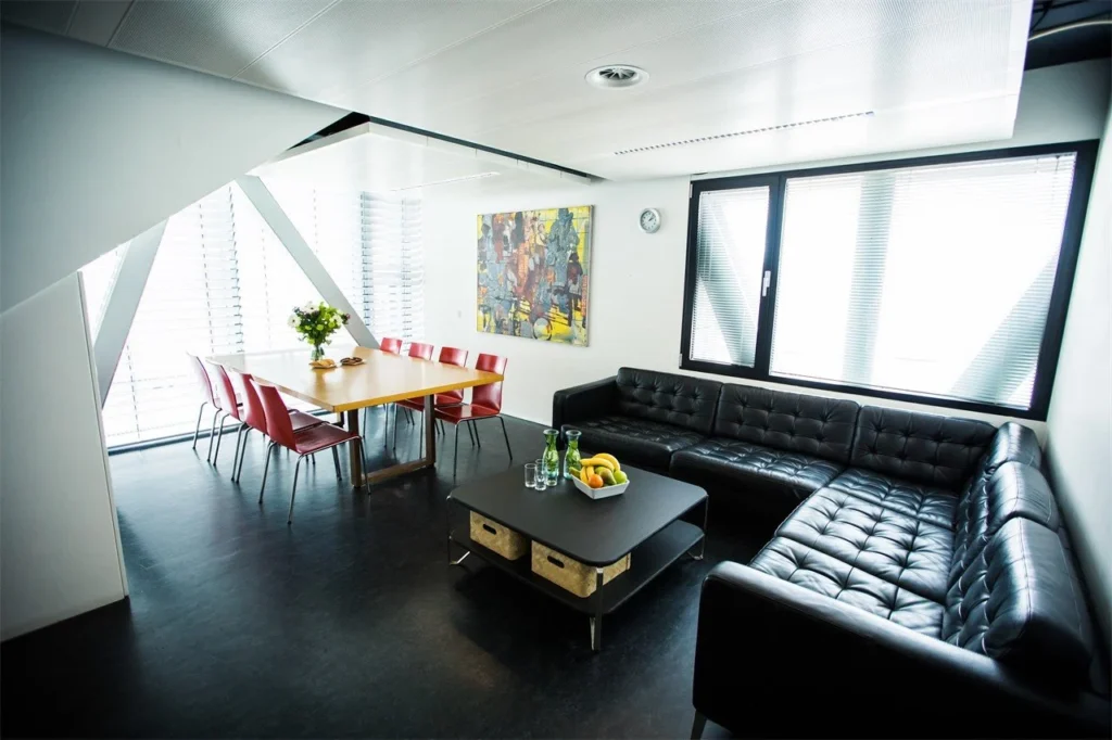 ijVENUES & Movenpick Hotel Amsterdam City Centre – locatie – foto 25