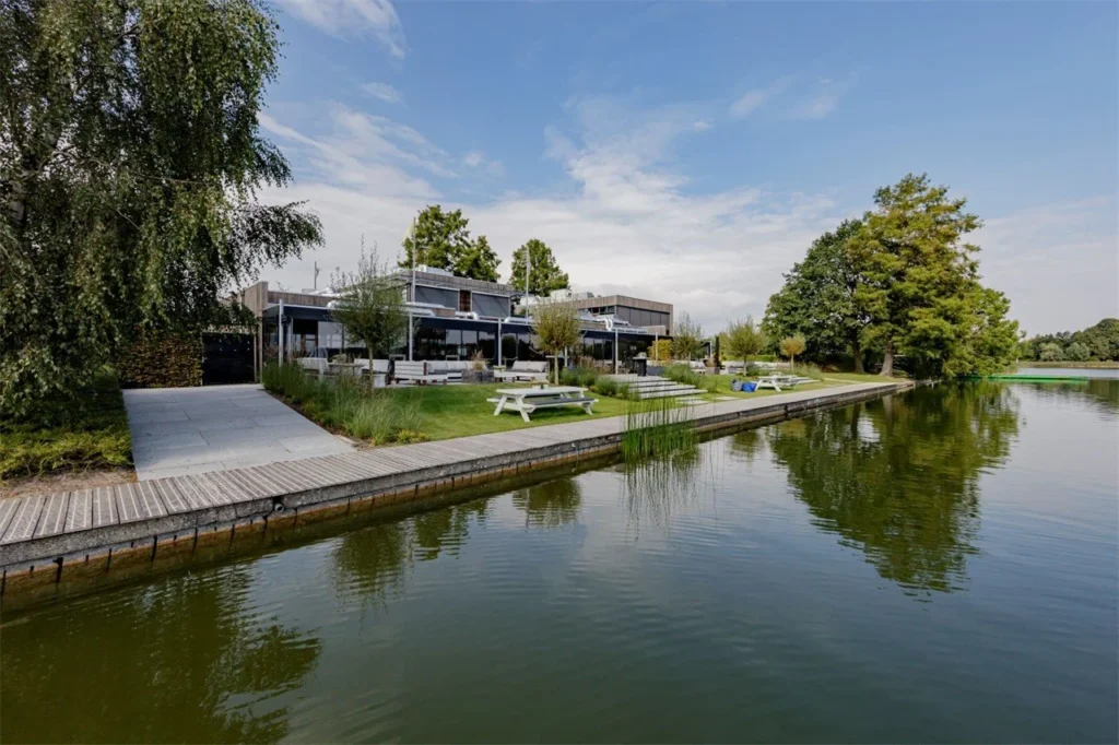 InnStyle - Maarssen — Waterfront terrace — Terrace 9