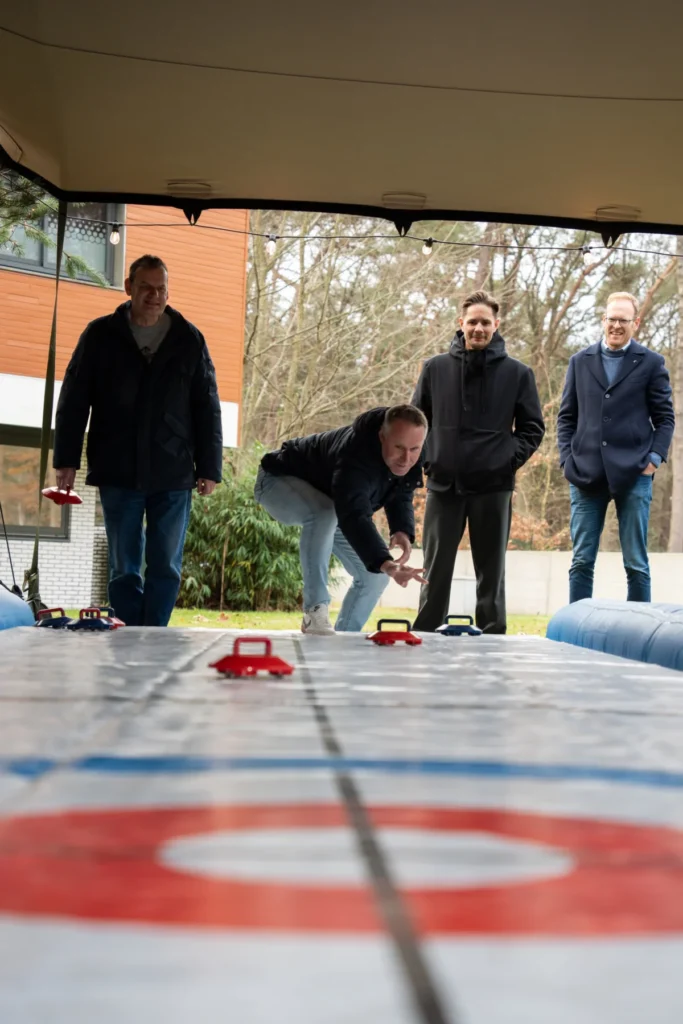 KNVB Campus – locatie – Curlen op de Curlingbaan tijdens de Winter Campus
