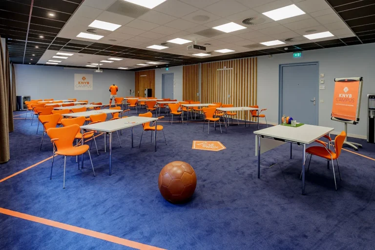KNVB Campus – Zaal 4-5 – Zaal 4-5 schoolopstelling