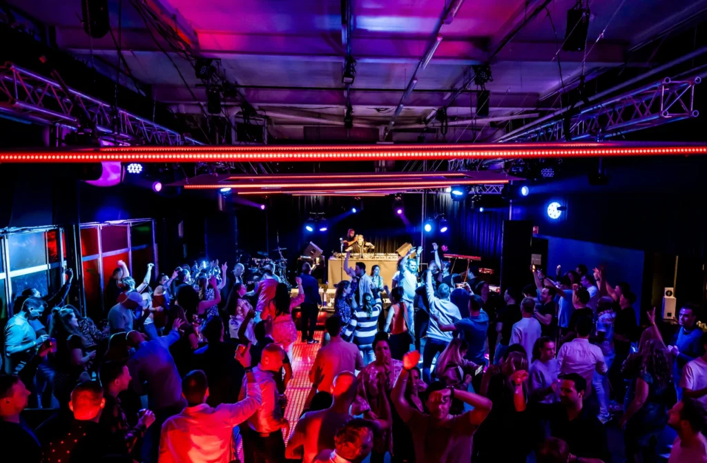 LIEF Amsterdam – The Pit – LIEF-Amsterdam-ThePit-feest (1)