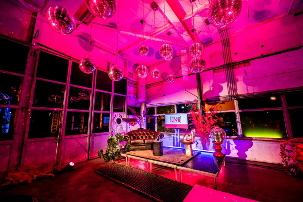 LIEF Amsterdam – The Pit – LIEF-Amsterdam-colorfloor-livestream