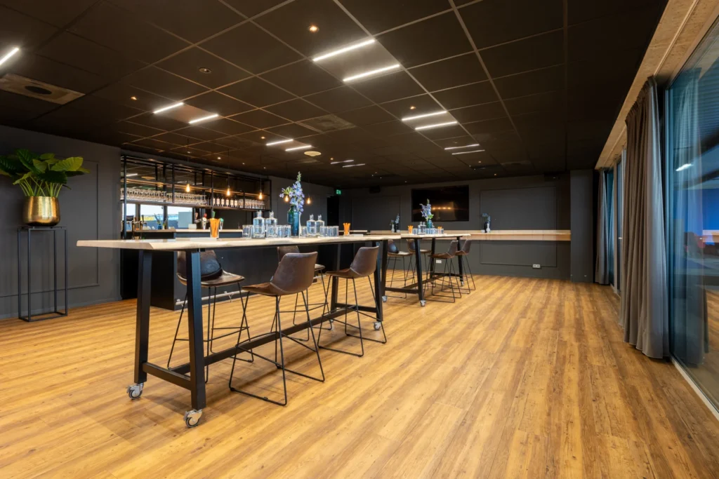 Lumen Hotel & Events — Skybox 4 — Photo 3