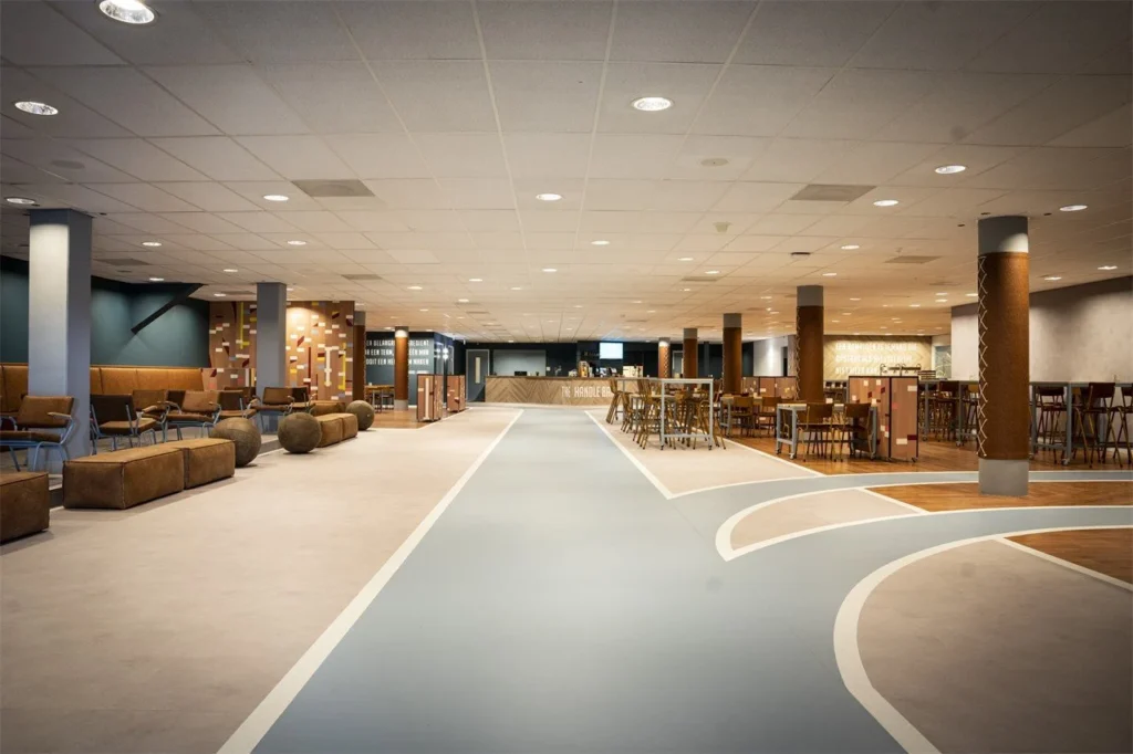Omnisport Apeldoorn — Entrance and reception 18