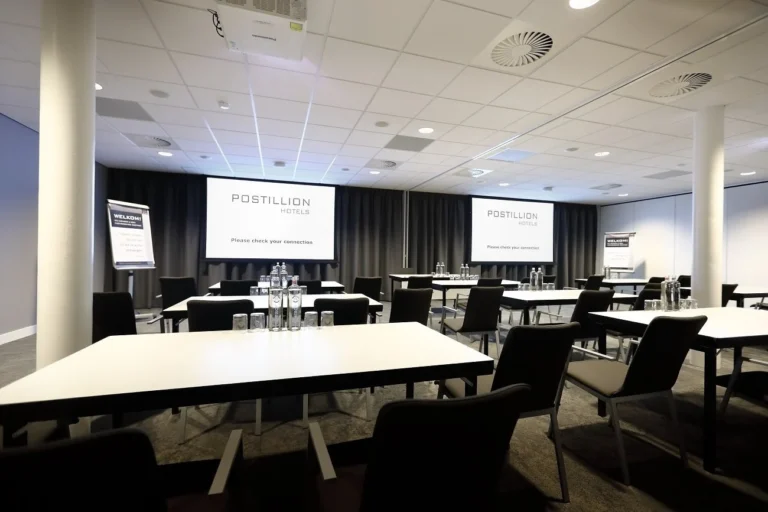 Postillion Hotel & Convention Centre Amsterdam – 12 + 14 – Postillion-Convention-Centre-Amsterdam-zaal-12-tot-14.