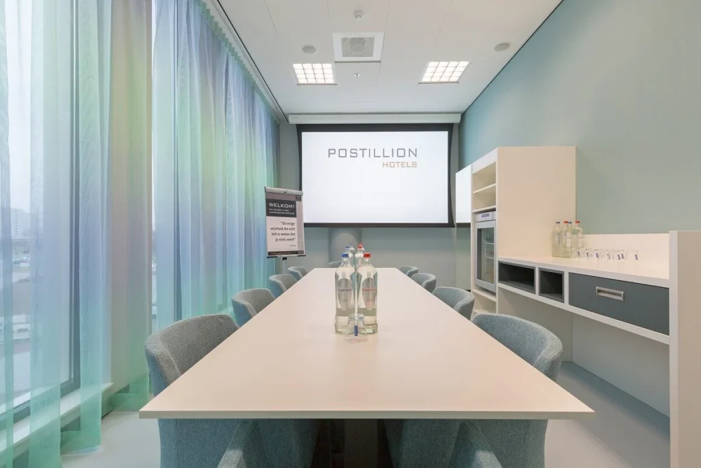 Postillion Hotel & Convention Centre Amsterdam – locatie – Postillion-Amsterdam-1