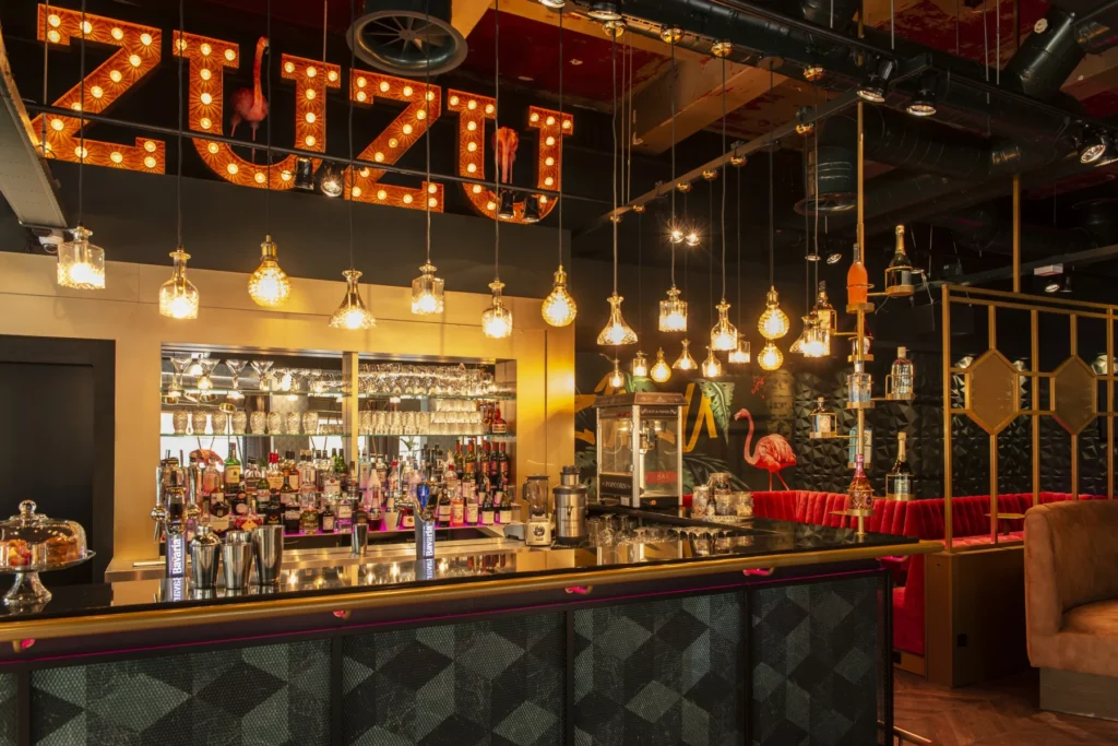 ReeHorst — ZUZU Cocktailclub — Photo 1