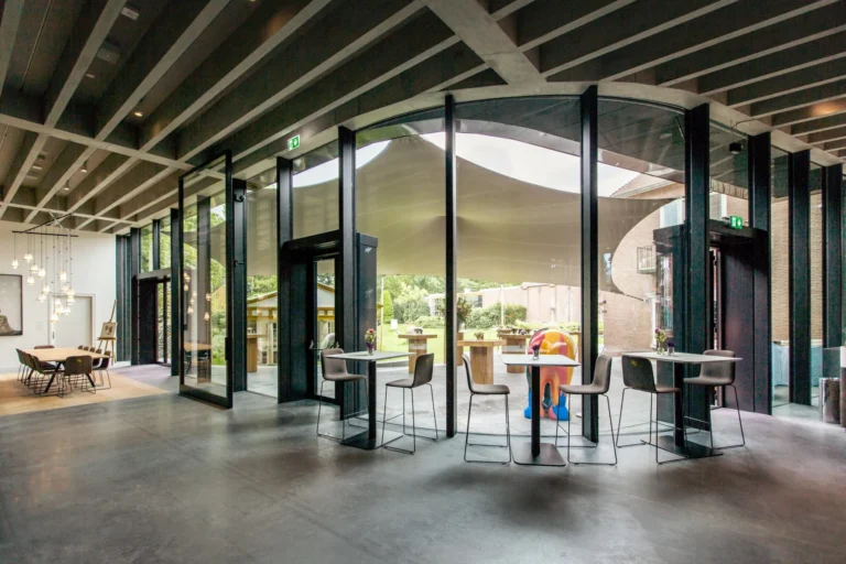 Singer Laren — Main Foyer — Photo 1