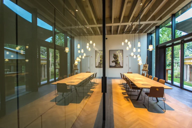 Singer Laren — Garden Foyer — Garden 1