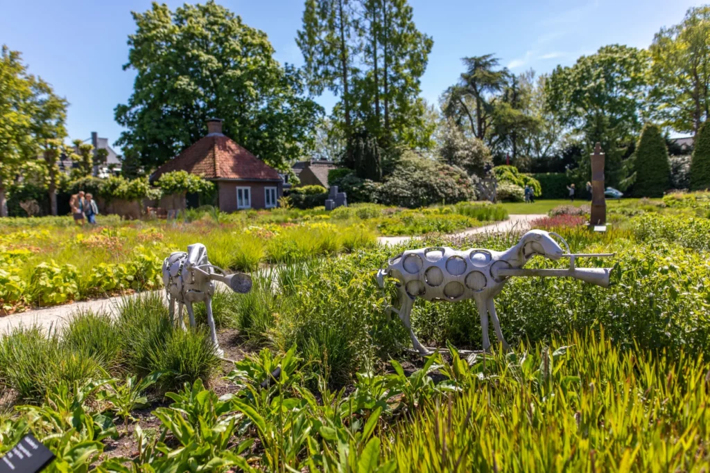 Singer Laren — Garden 23